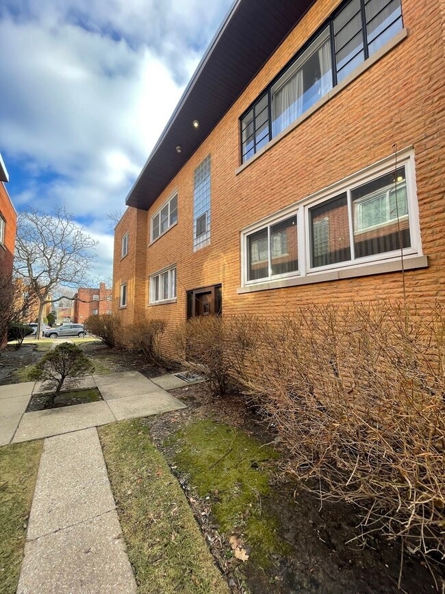 Building Photo - 8326 Christiana Ave