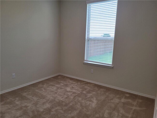 Building Photo - 279 Zuma Dr