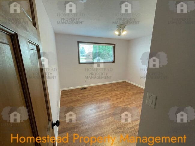 Building Photo - OUTSTANDING KEIZER LOCATION!