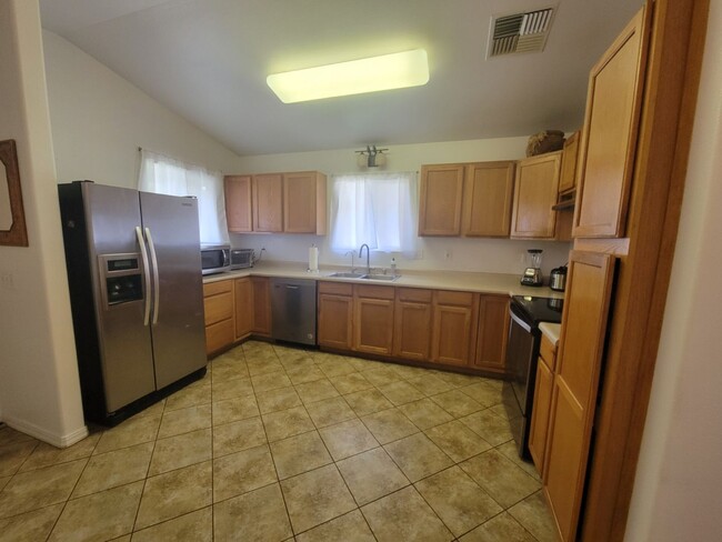 Building Photo - Charming Furnished 3 Bedroom Home In Kihei