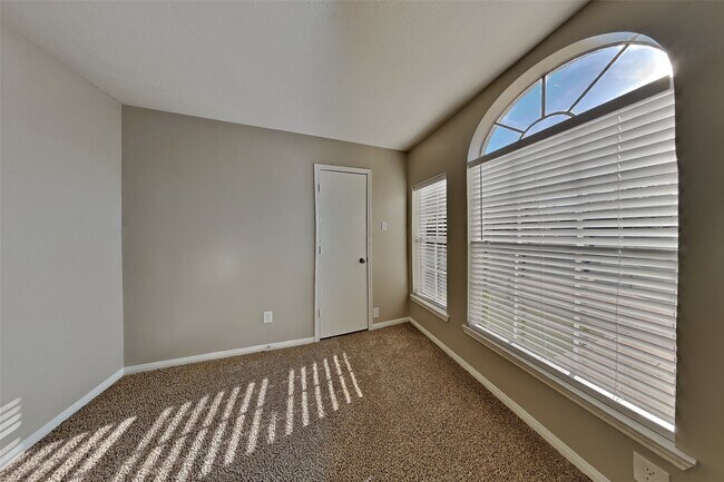 Building Photo - 5418 Gosforth Dr