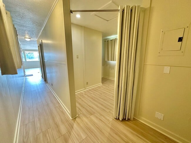 Building Photo - Newly Renovated 700 Sq. Ft. Attached Studio for Rent – Wailuku