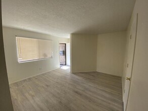 Building Photo - 13515 Copper Ave NE