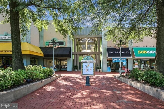 Building Photo - 4642 31st Rd S