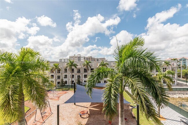 Building Photo - 4640 NW 84th Ave