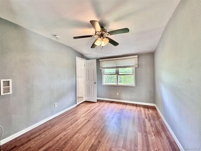 Building Photo - 5 Eagle Ln