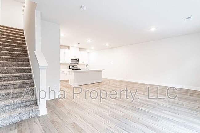 Building Photo - 212 Round Back Way