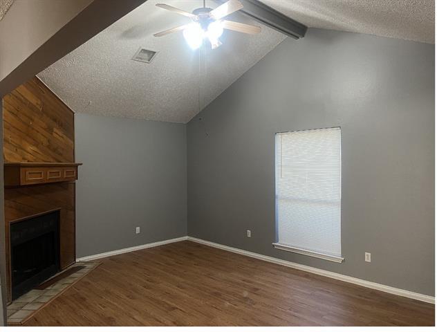 Building Photo - 215 Christina Pl