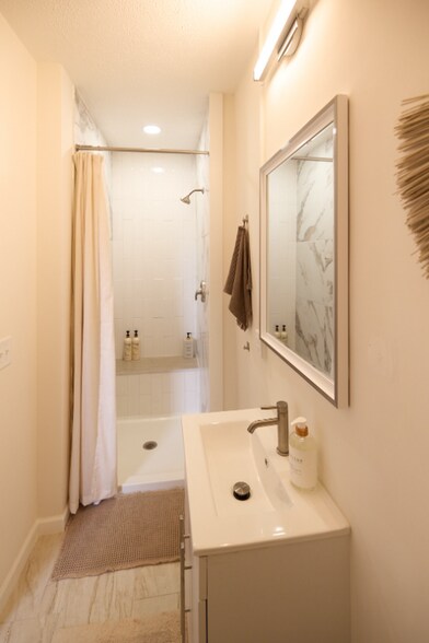 Building Photo - 2429 S 16th St