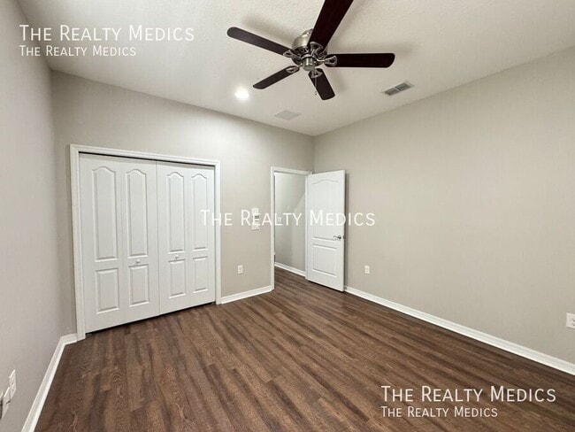 Building Photo - 5107 Appenine Loop W