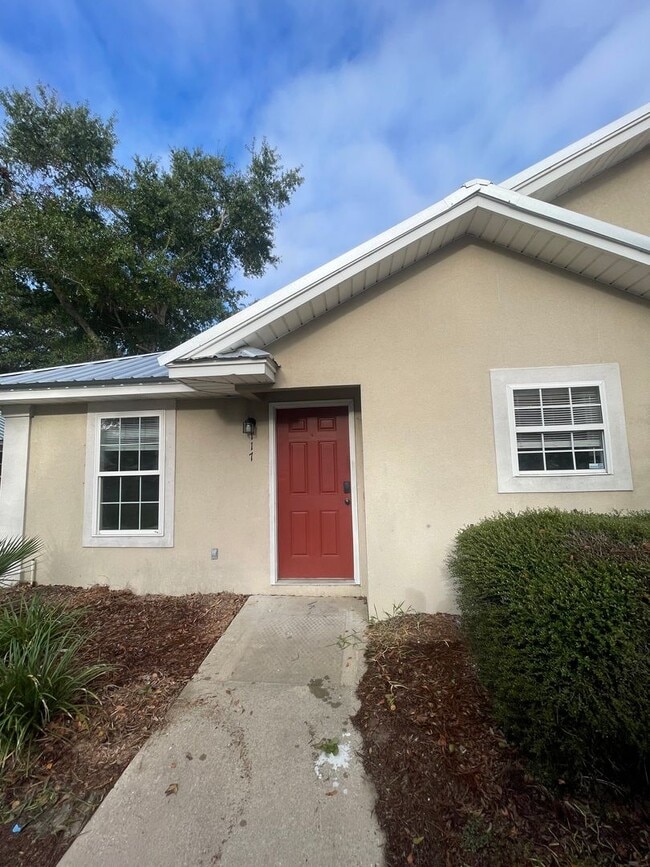 Primary Photo - 117 Leeswood Cir
