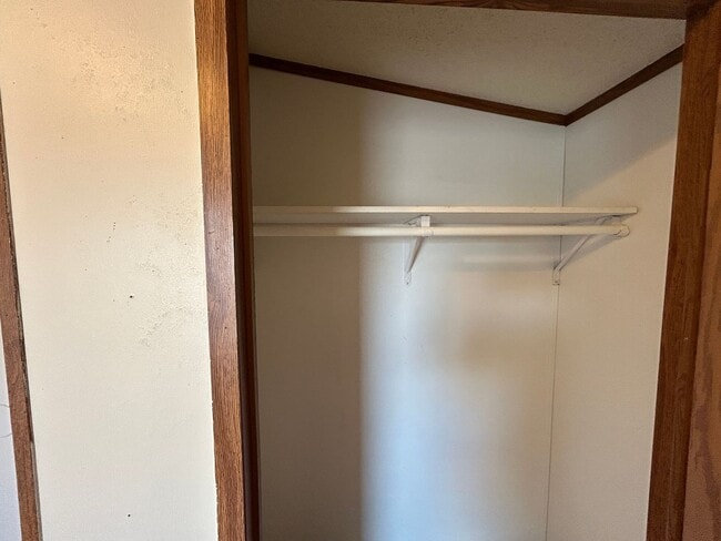 Building Photo - 3 Bed 2 Bath Updated Mobile Home w/ Fenced Yard & Many Amenities