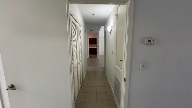 Building Photo - 10555 Turtlewood Ct