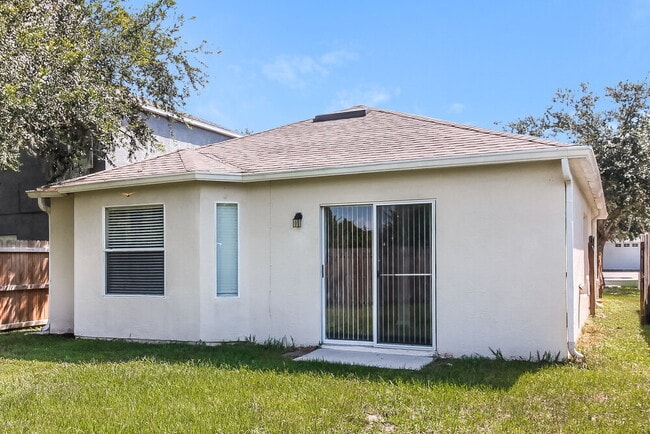 Building Photo - 18032 Birdwater Dr