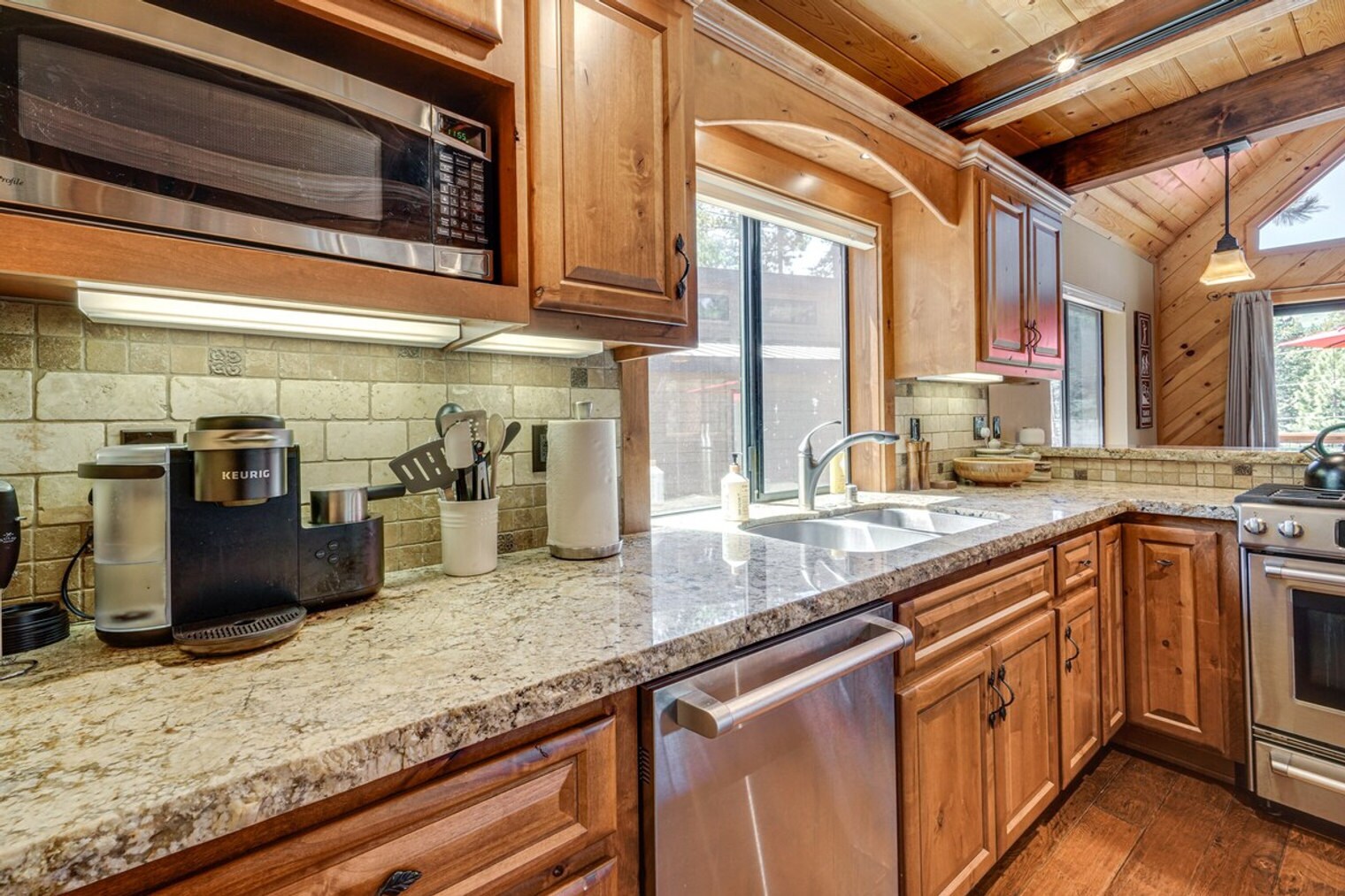 Building Photo - 15568 Alder Creek Rd