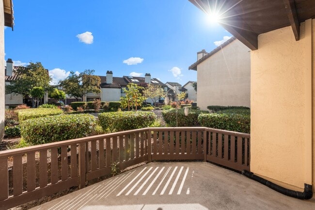 Building Photo - 14408 Outrigger Dr