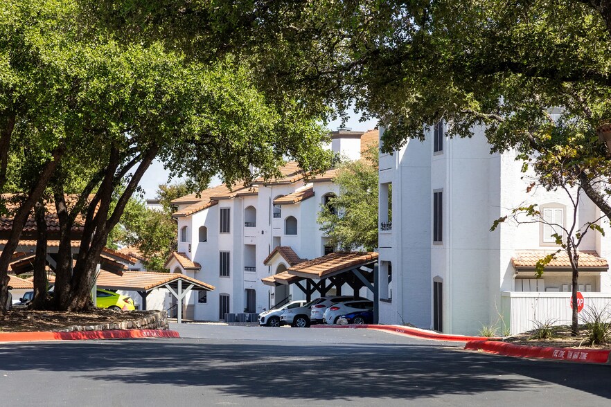 Building Photo - 3201 Duval Rd