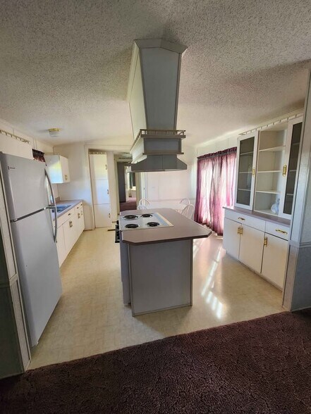 Building Photo - 4010 Melancon Rd