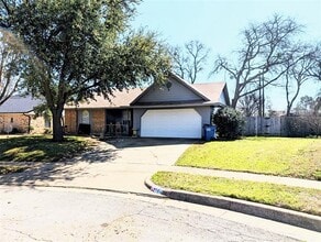 Building Photo - 422 Thoreau Ln