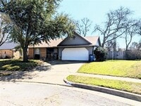 Building Photo - 422 Thoreau Ln