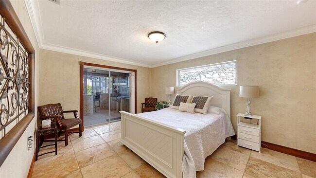 Building Photo - 4216 Plumosa Terrace