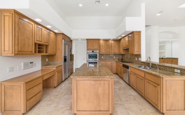 Building Photo - 11139 E Cannon Dr