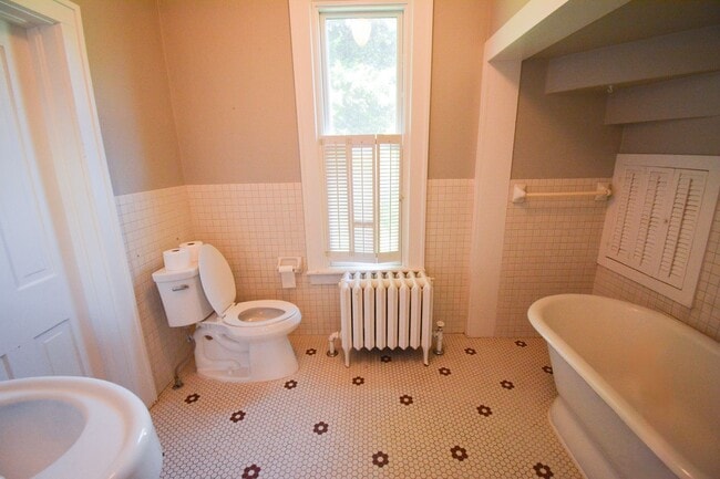Building Photo - Incredible home in the heart of Historic SW!