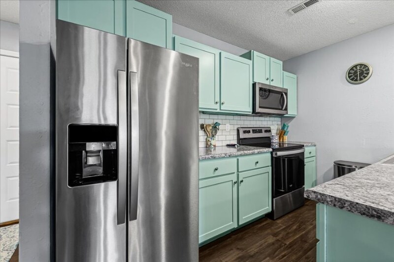 Building Photo - 2417 Hartford Rd