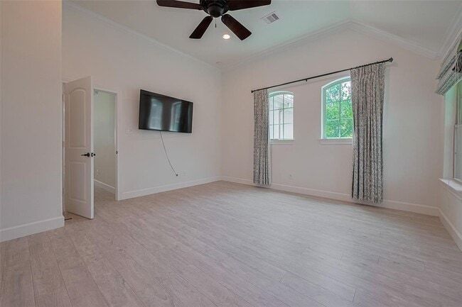 Building Photo - 155 Lindenberry Cir