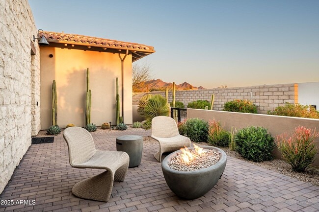 Building Photo - 8900 E Sands Dr