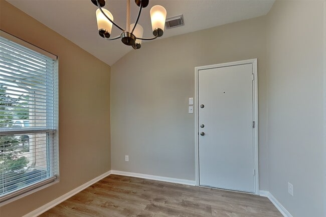 Building Photo - 16805 Northern Flicker Trail