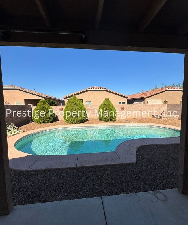 Building Photo - Super Cute 2Bd/2Ba Green Valley Home!!