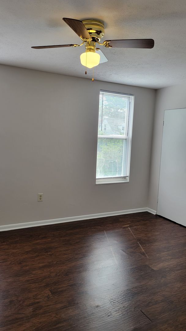 Building Photo - 222 Conniston Ave