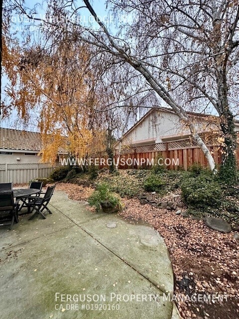 Building Photo - 6057 Whisperlodge Way