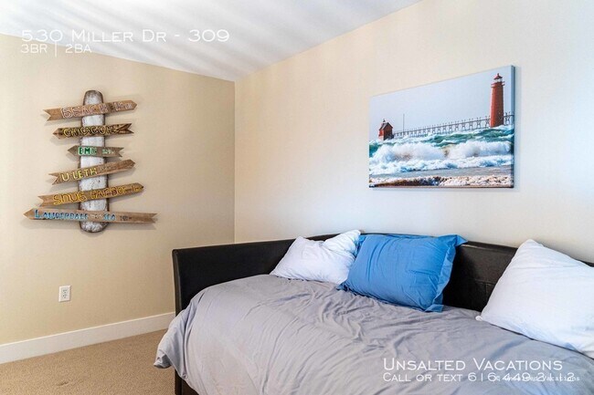 Building Photo - Grand Landing Condo