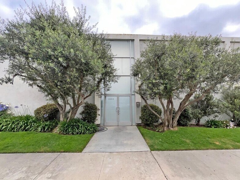 Building Photo - 3806 Pacific Ave