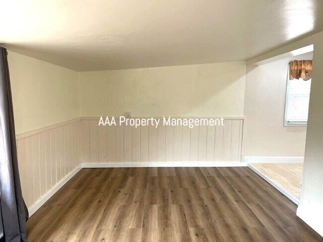 Building Photo - Pleasant HIll 3 bedroom 2 bath Great locat...