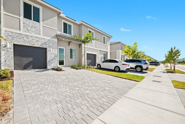 Building Photo - BRAND NEW |4 Bedrooms (3 Full Bedrooms and...