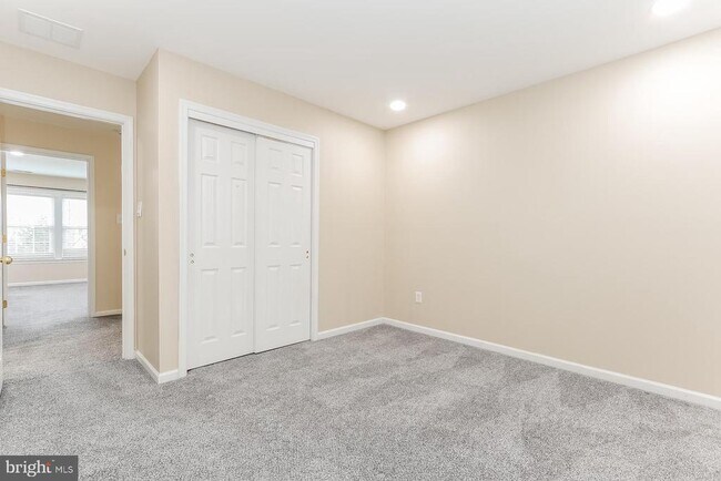 Building Photo - 53 Malsbury St