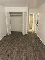 Building Photo - 403 Woodbine St