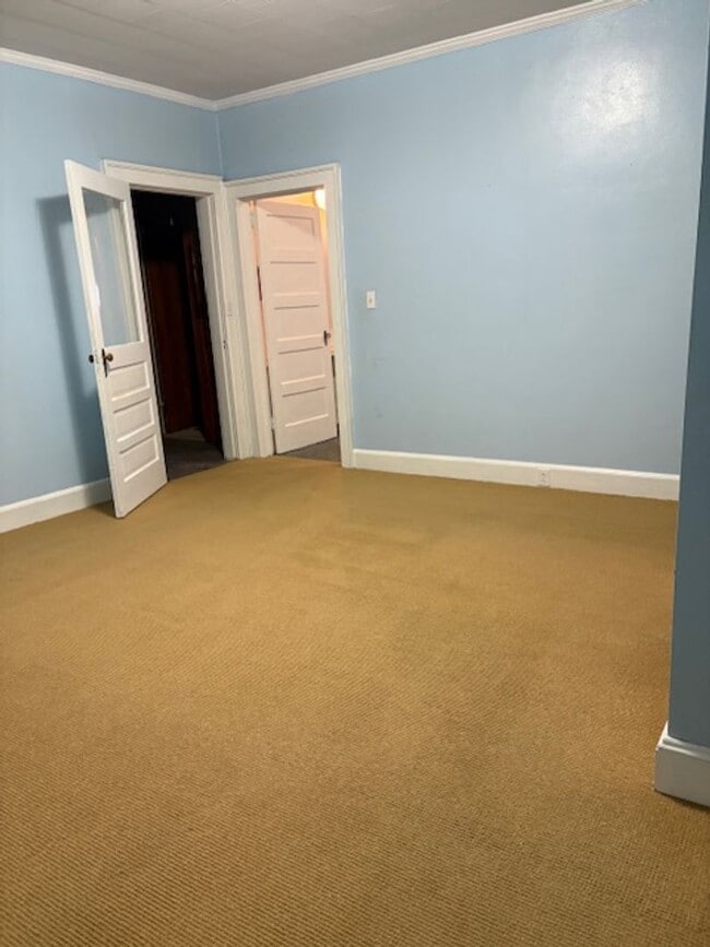 Building Photo - Well Maintained Older Home with Central HVAC