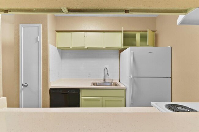 Building Photo - 9550 Deering Dr