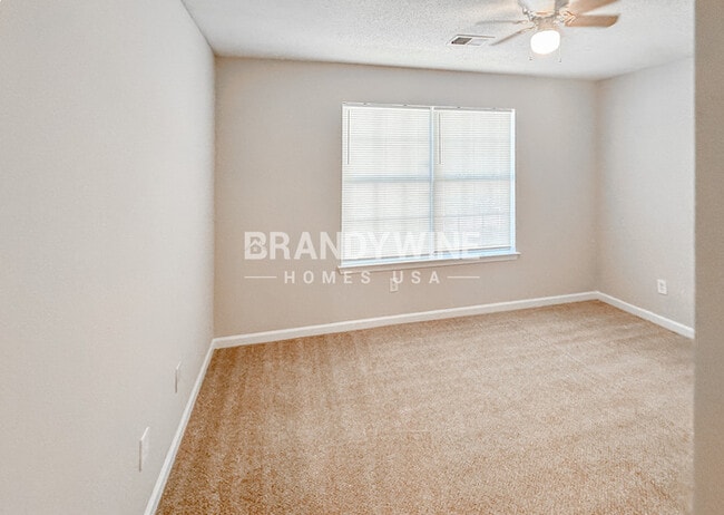 Building Photo - 1414 Waterton Trail