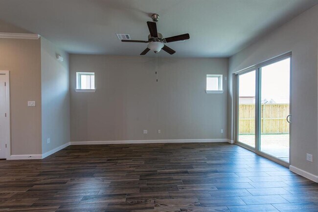 Building Photo - 6011 Dark Kite Trl