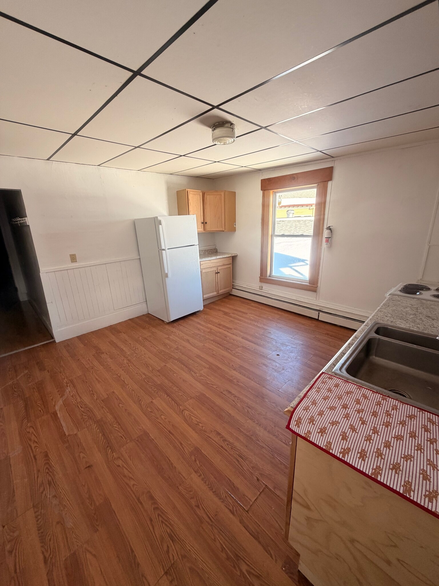 Building Photo - 113 Railroad St