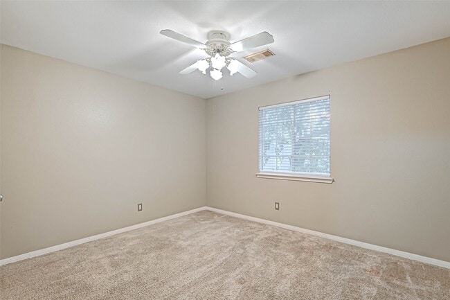 Building Photo - 5815 Henniker Dr