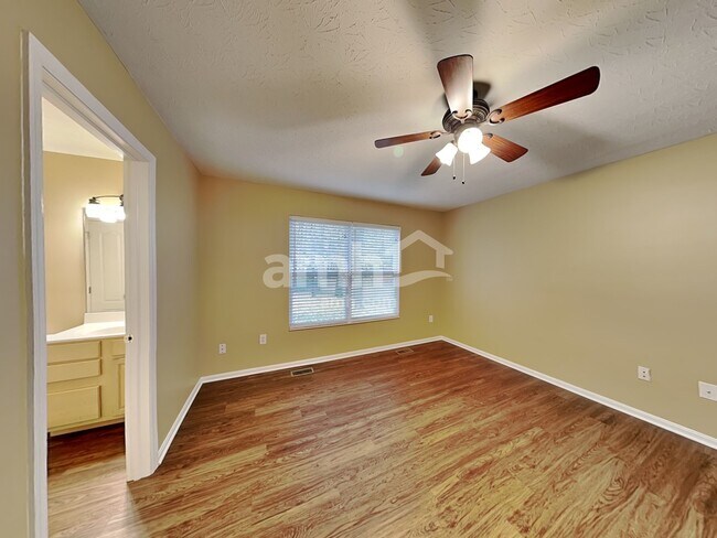 Building Photo - 2058 River Birch Dr