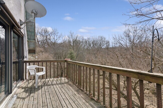 Building Photo - 5 Bellwood Dr