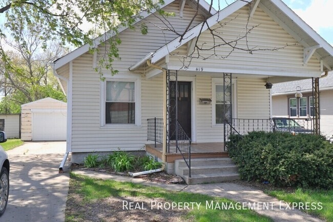 Building Photo - 419 N Indiana Ave