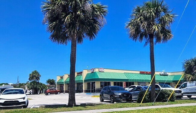 Building Photo - 1150 Bayshore Dr